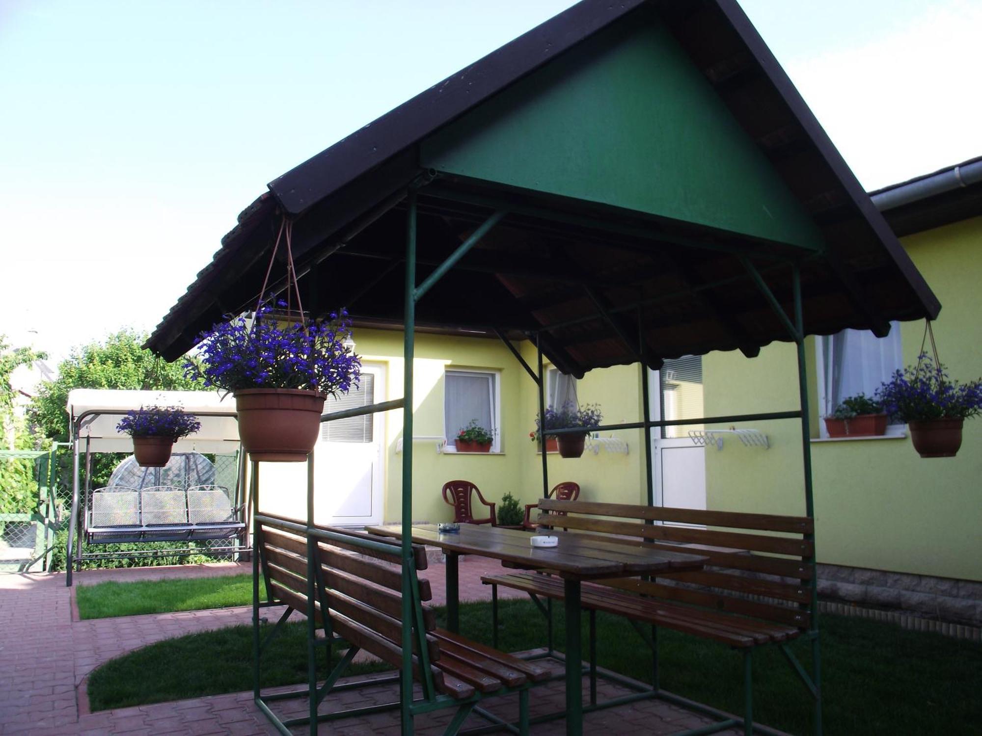 Apartman Kaszas Garden Mosonmagyaróvár エクステリア 写真