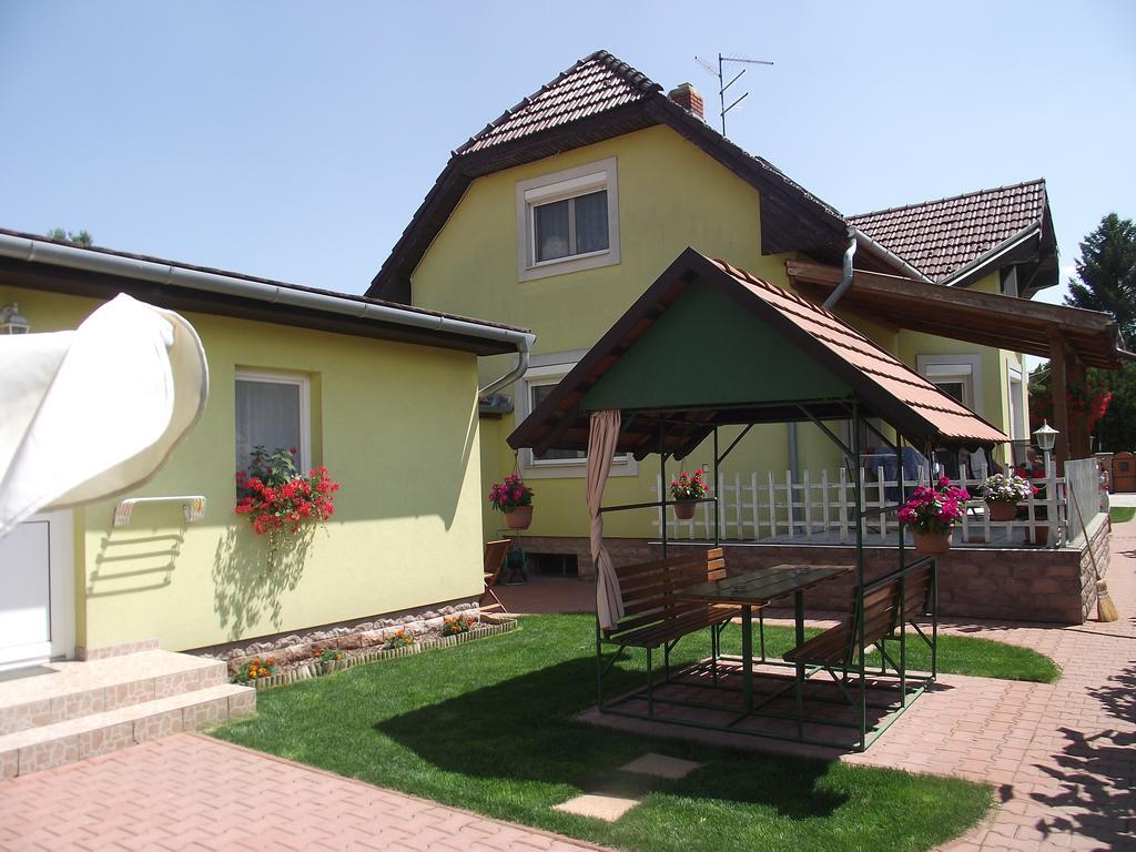 Apartman Kaszas Garden Mosonmagyaróvár エクステリア 写真