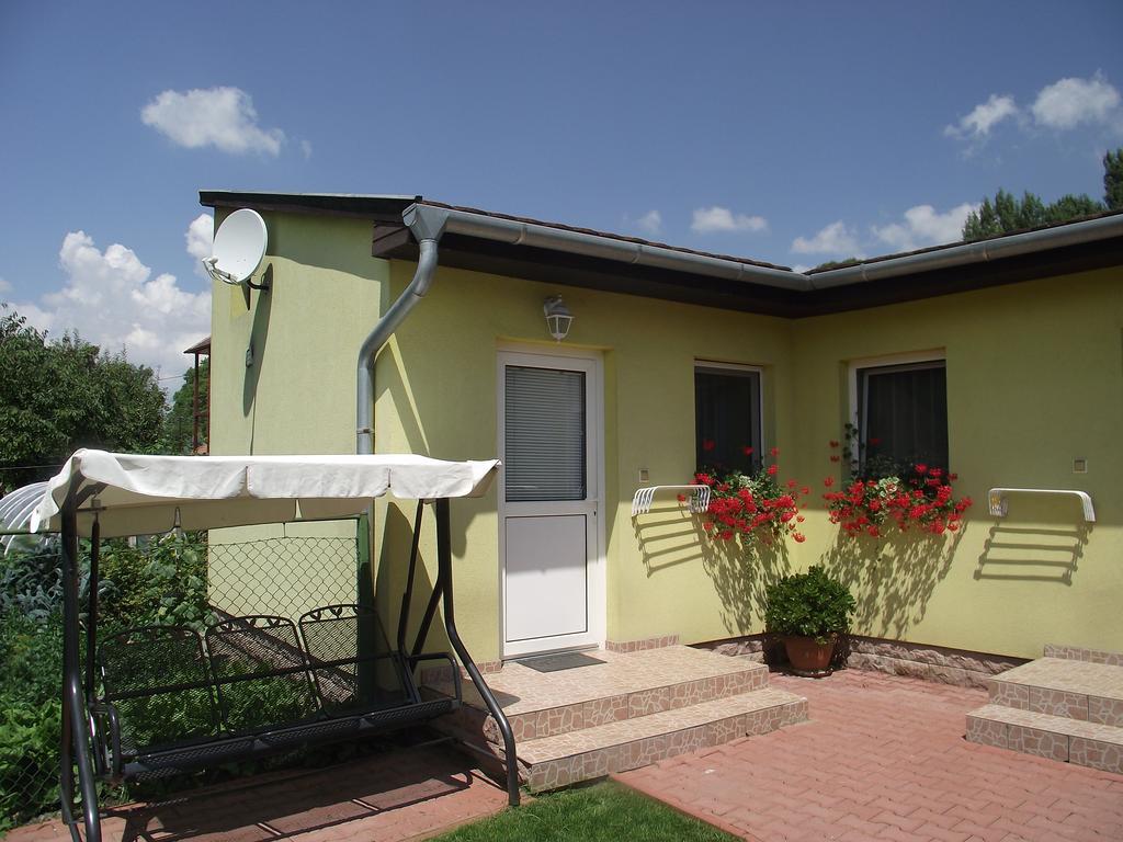 Apartman Kaszas Garden Mosonmagyaróvár エクステリア 写真