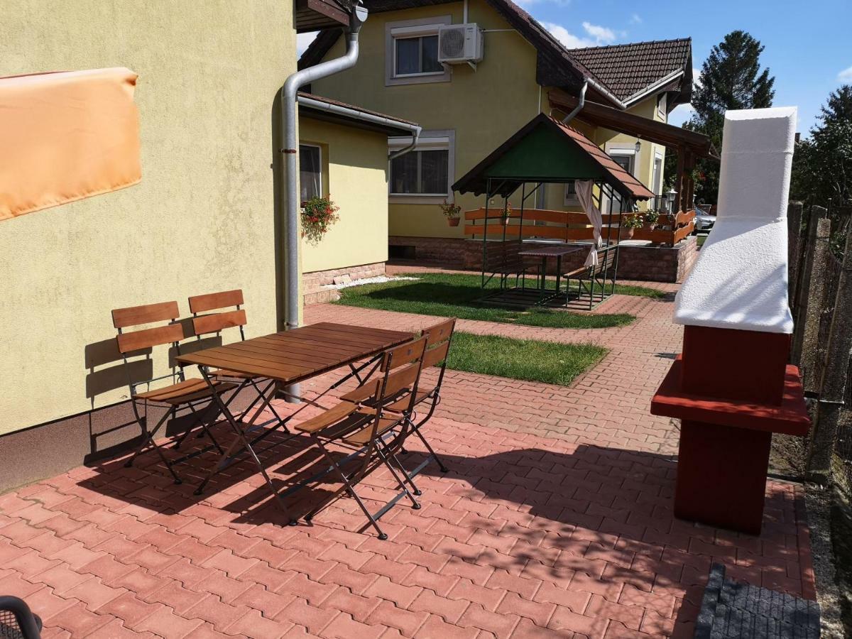 Apartman Kaszas Garden Mosonmagyaróvár エクステリア 写真